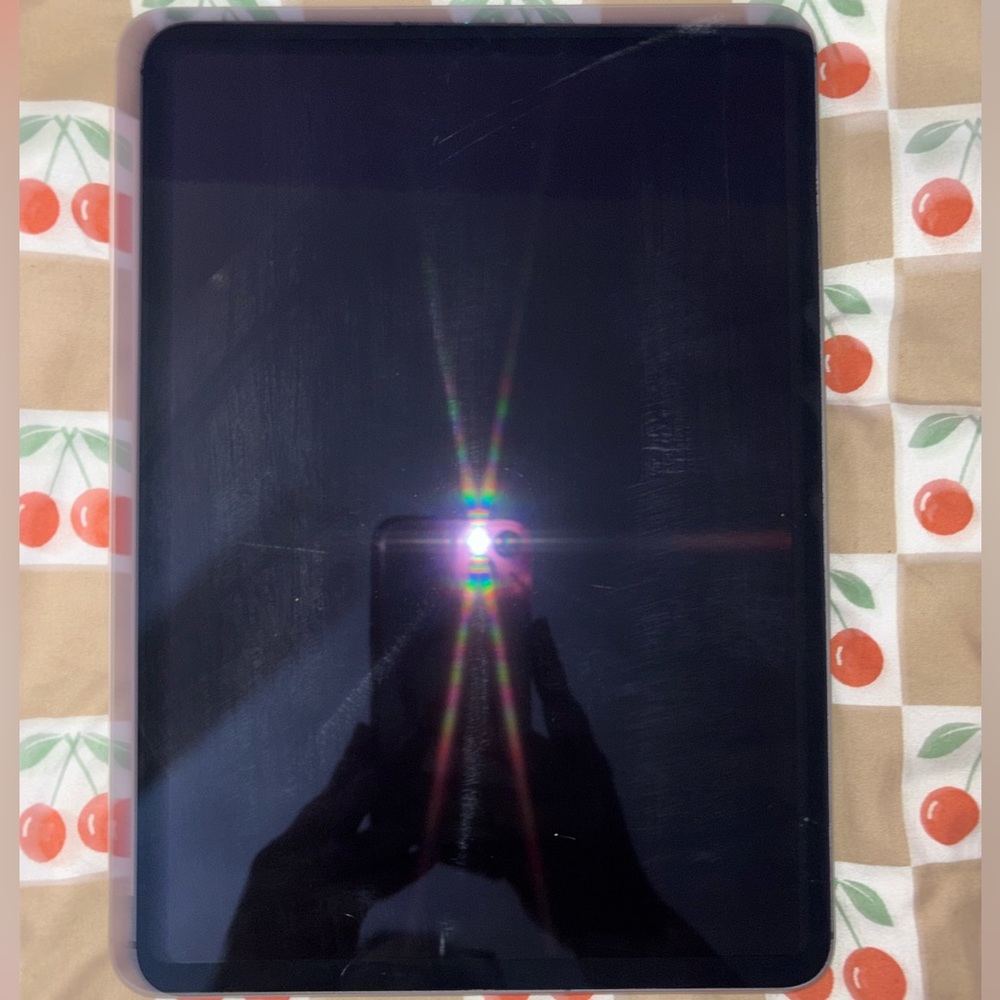 iPad Pro 2nd gen 11inch - Picture 3 of 5